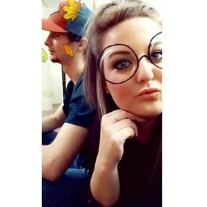 Meet your Posher, Liz